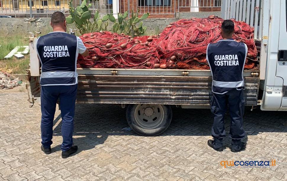 San Lucido Guardia Costiera sequestro reti