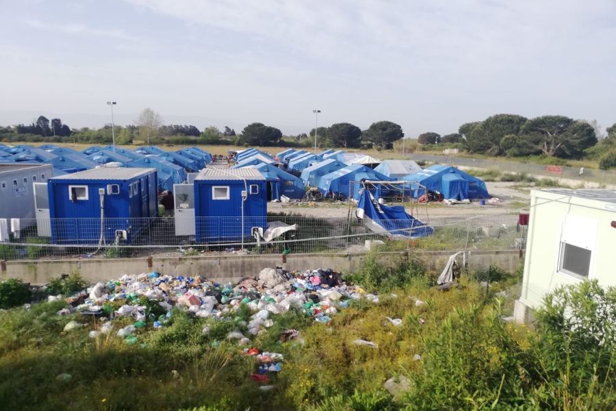 SanFerdinando tendopoli rifiuti 02