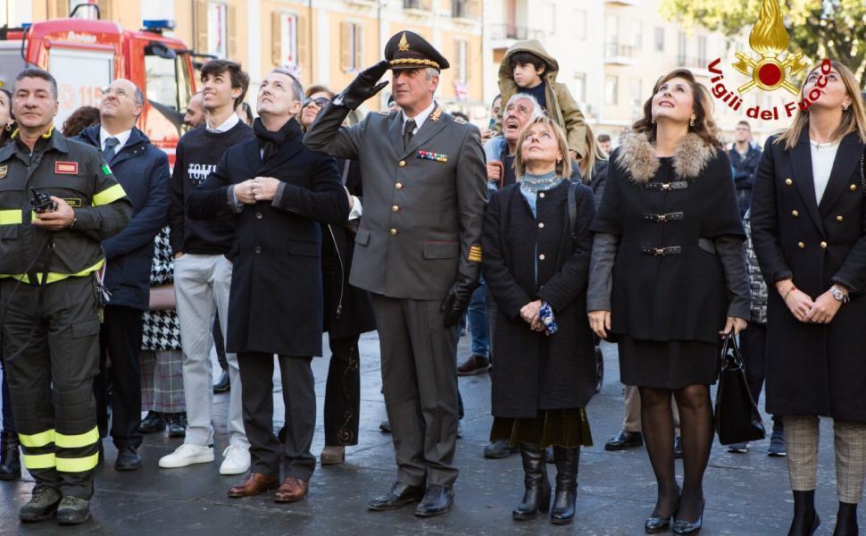 Vigili del fuoco celebrano Santa Barbara, in piazza dei Bruzi "Pompieropoli" 52 Santa Barbara Vigili fuoco Cosenza 01