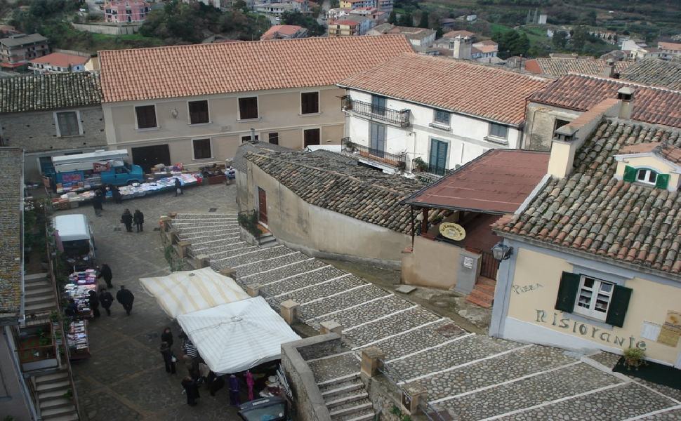 Santa Severina piazza