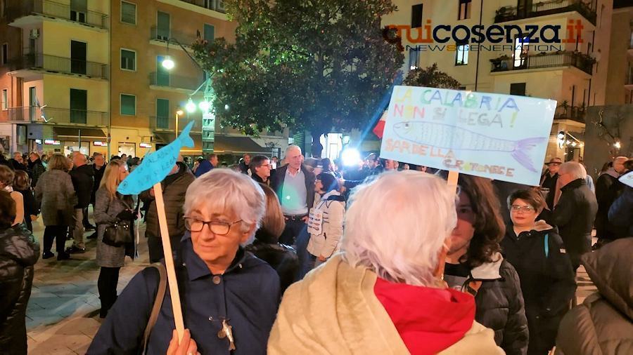 La sardine contro Spirlì "dichiarazioni indecenti di un presidente per caso" 51 Sardine Cosenza 1