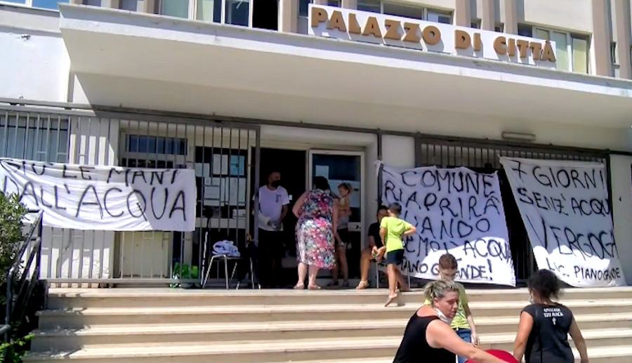 Scalea protesta acqua2