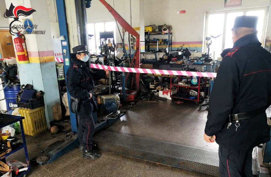 Risultava dismessa da anni, ma funzionava regolarmente. Sequestrata un'altra autofficina a Torano 64 Sequestrata autofficina Torano1