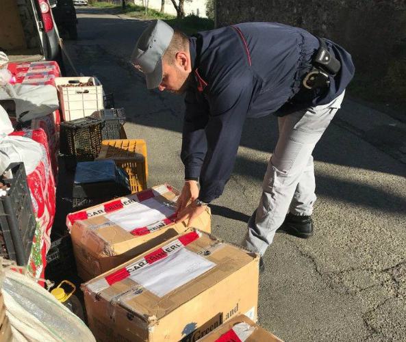 Sequestrati 150 kg di prodotti alimentari: multato il venditore di oltre 8mila euro 53 Sequestro1 1