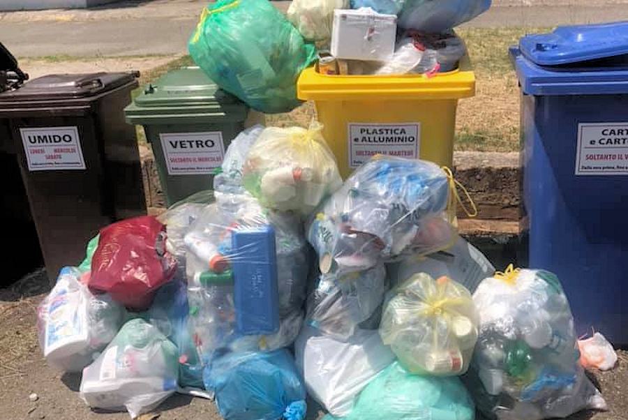 Sibari laghi spazzatura differenziata 1