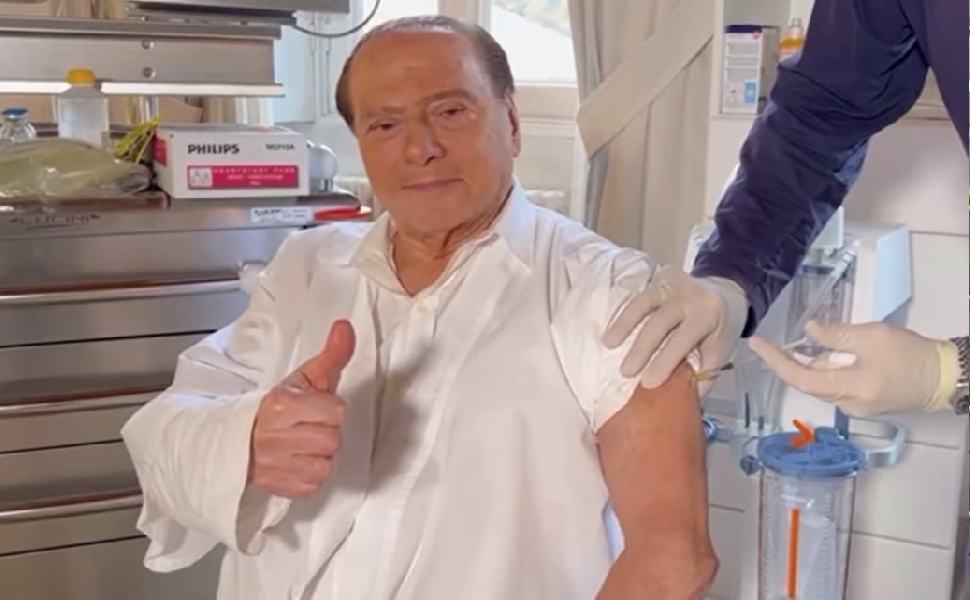 Silvio Berlusconi vaccino 2