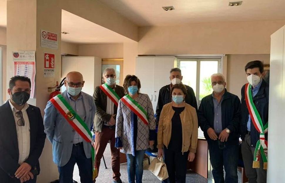 Lavori del terzo megalotto, i sindaci dell'Alto Ionio cosentino occupano la sede Anas 74 Sindaci alto ionio cosentino