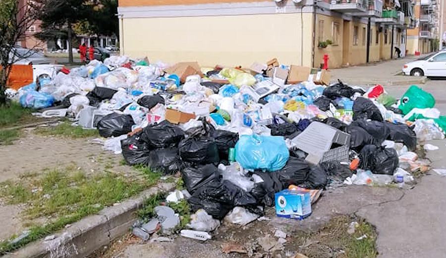 Emergenza rifiuti, si tornerà a conferire nelle discariche fino alla chiusura tombale 51 Spazzatura Cosenza