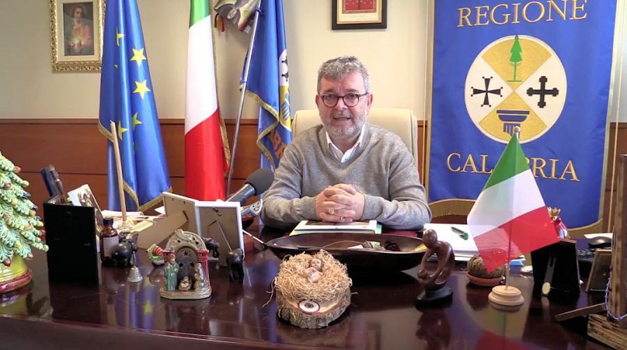 Gli auguri di Natale di Spirlì ai calabresi. E ricorda la Santelli "dovevate riceverli da lei" 51 Spirli Calabria auguri Natale