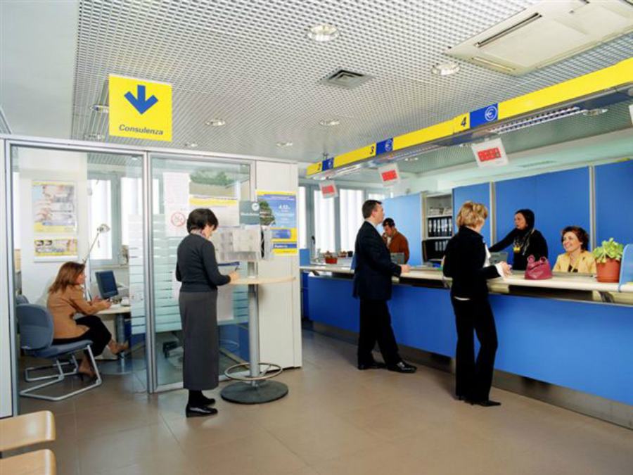 Intesa regione Calabria e poste italiane per anticipare i soldi della cassa integrazione 51 Sportelli BancoPosta 1
