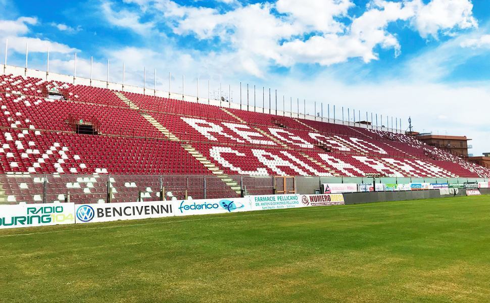 Due donne scatenano una violenta rissa al Granillo, emessi 6 Daspo 51 Stadio Granillo Reggio Calabria 1
