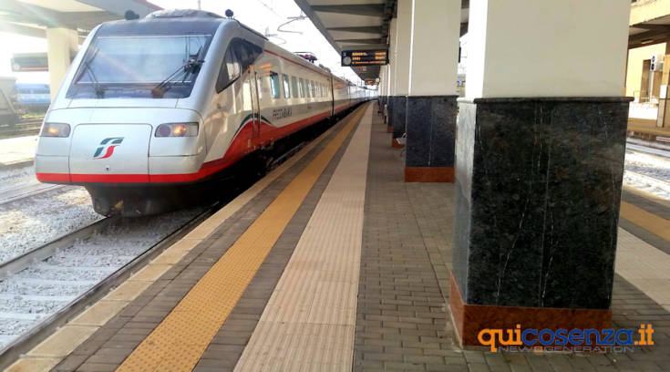 Senza documenti era ricercato per furto, arrestato a Paola un cinquantenne 51 Stazione di Paola FS13