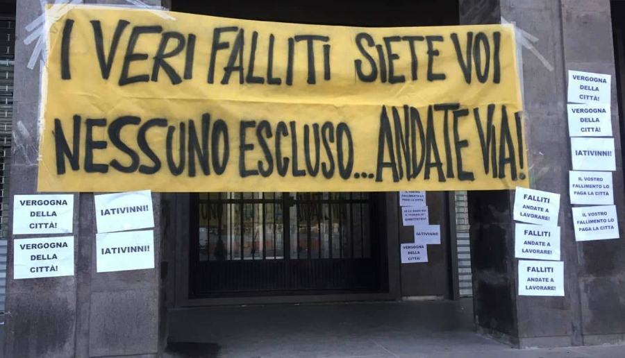 Cosenza, "Stutamuli tutti" contro il Comune: "I veri falliti siete voi" 53 Stutamuli tutti cosenza