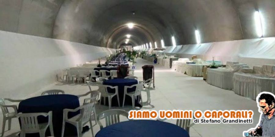 Super buffet siamo uomini caporali