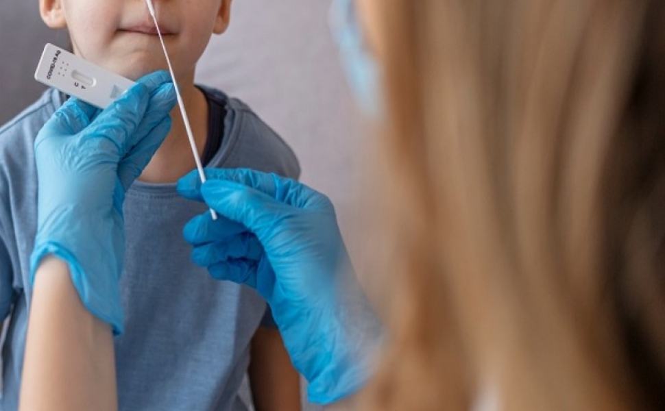 Covid, tamponi gratuiti anche nelle scuole primarie della Calabria 51 Tamponi bambini 9
