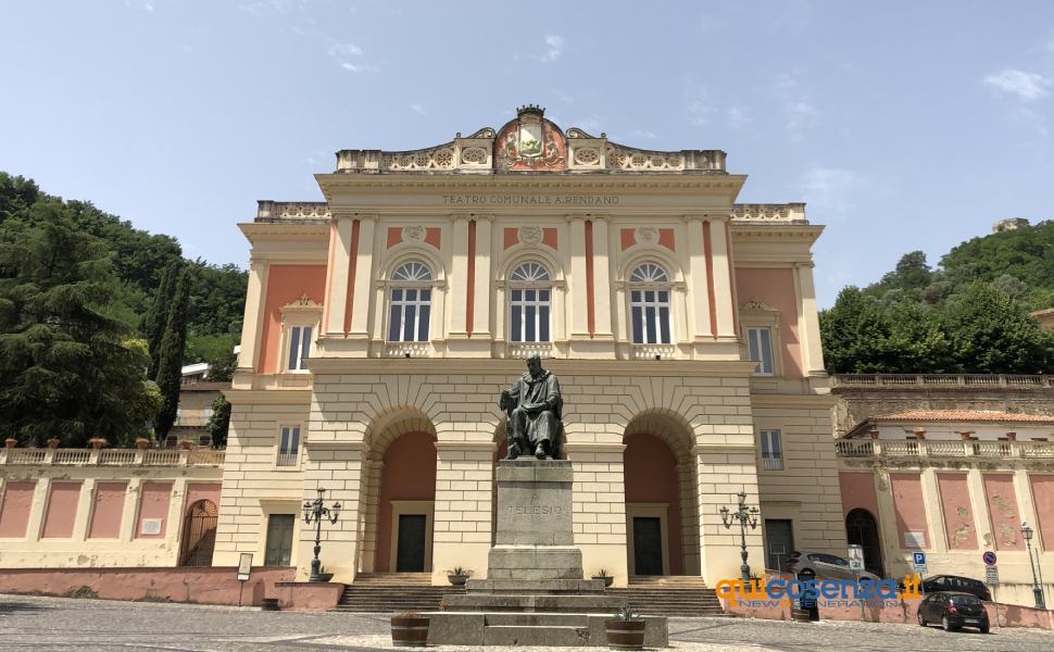 Teatro Rendano piazza 15 Marzo 02