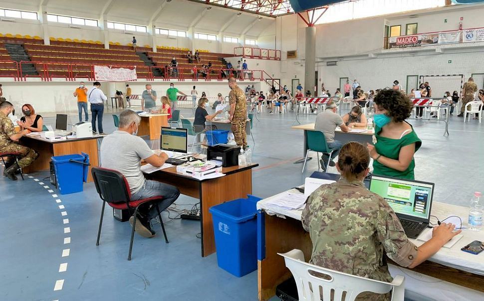 Terranova da Sibari, boom di adesioni al Vax Day. Oltre 600 richieste in sole 3 ore 65 Terranova da Sibari Vax Day