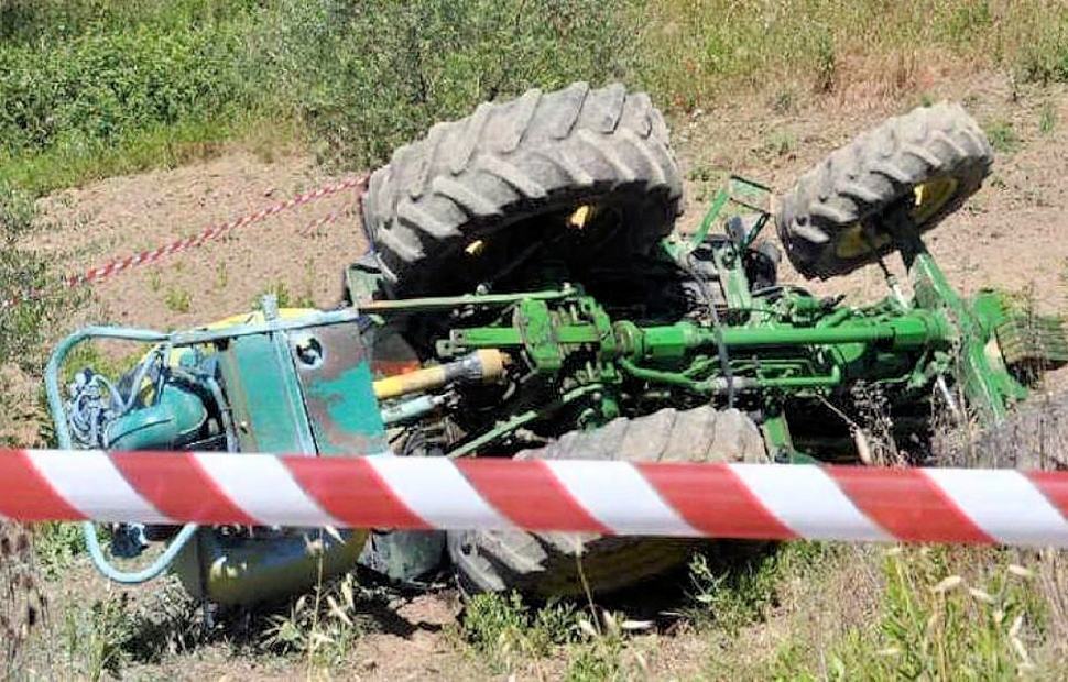 Nuovo drammatico incidente sul lavoro in Calabria. Muore schiacciato dal trattore 51 Trattore 7