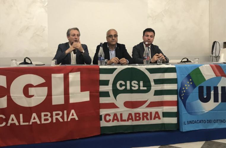 Emergenza sanità, Cgil,Cisl e Uil raggiungono accordo su indennità Covid: "ma mobilitazione continua" 51 Tre segretari Cgil Cisl Uil Calabria