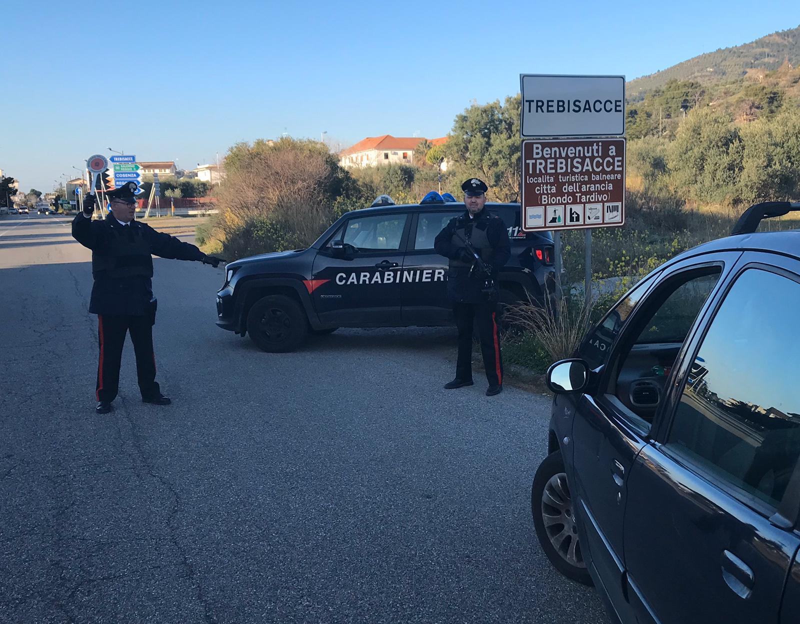 Trebisacce: dopo una lite dà fuoco all'auto, identificato l'autore 80 Trebisacce 8
