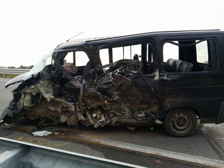 (FOTO) Tragedia sfiorata sulla 106: autocarro centra in pieno un Ducato con 9 persone. Ben 10 i feriti 63 Trebisacce incidente