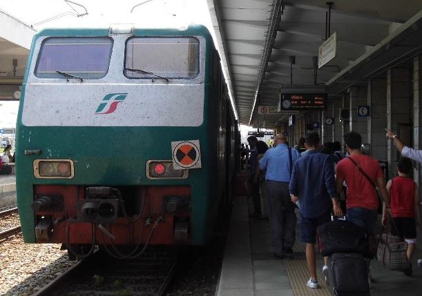 Orari dei treni 'sballati', mettono in ginocchio i pendolari 51 trenitalia-calabria