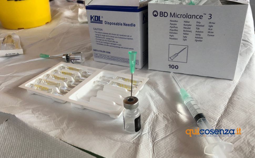 Terza dose anti Covid, al via le prenotazioni in Calabria 51 Vaccini Cosenza01