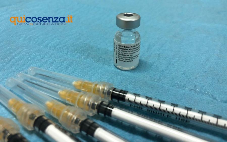 San Fili, consiglieri di minoranza: "vaccini somministrati a chi non ha diritto" 51 Vaccini anziani Cosenza02 1
