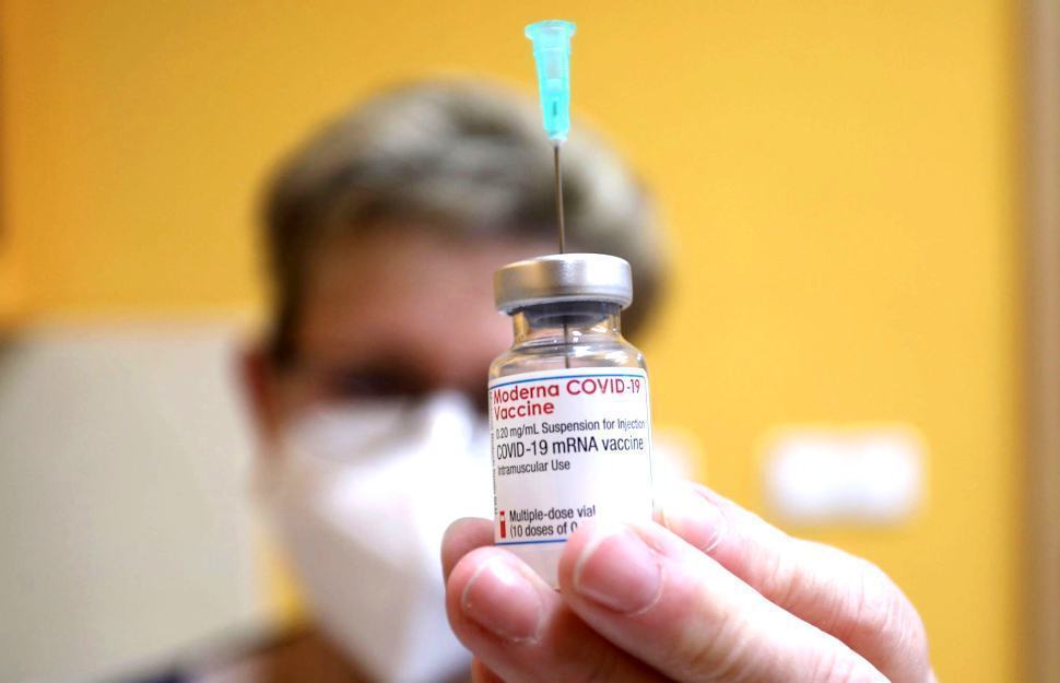 Effetti dell'obbligo vaccinale: somministrate 685mila prime dosi, solo ieri 92mila 59 Vaccino 27