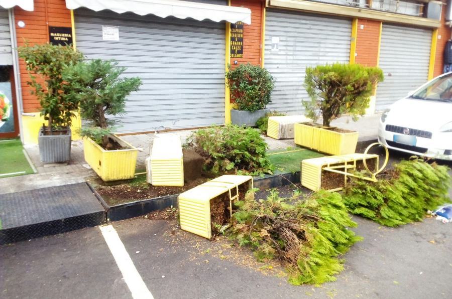 Vasi autostazione Cosenza01