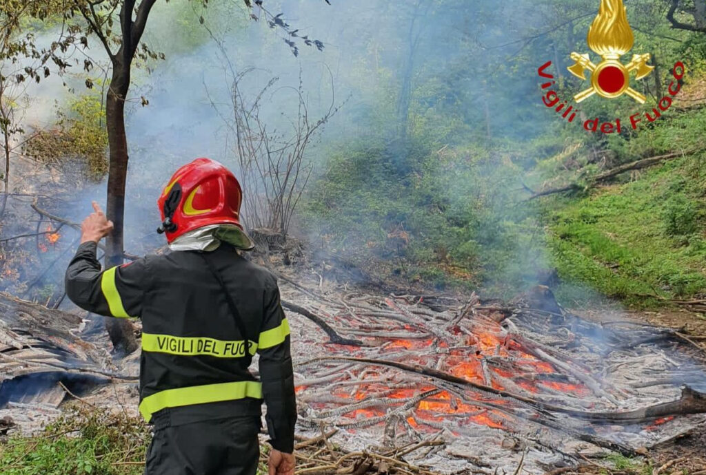 Vigili del fuoco incendio 1