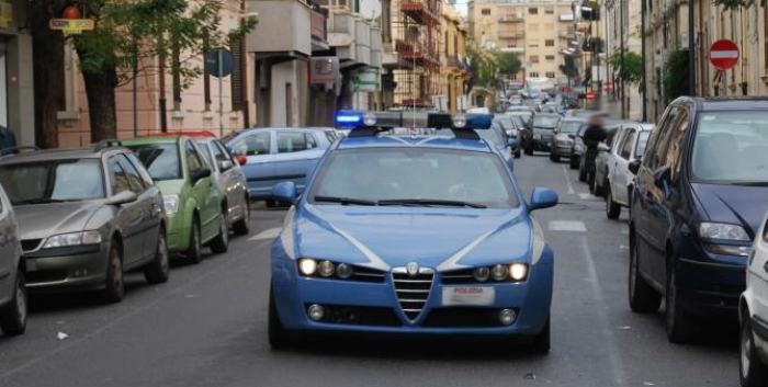 Volante polizia Reggio