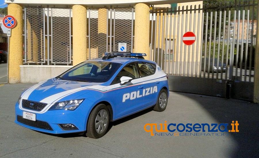 Volante polizia squadra mobile 3