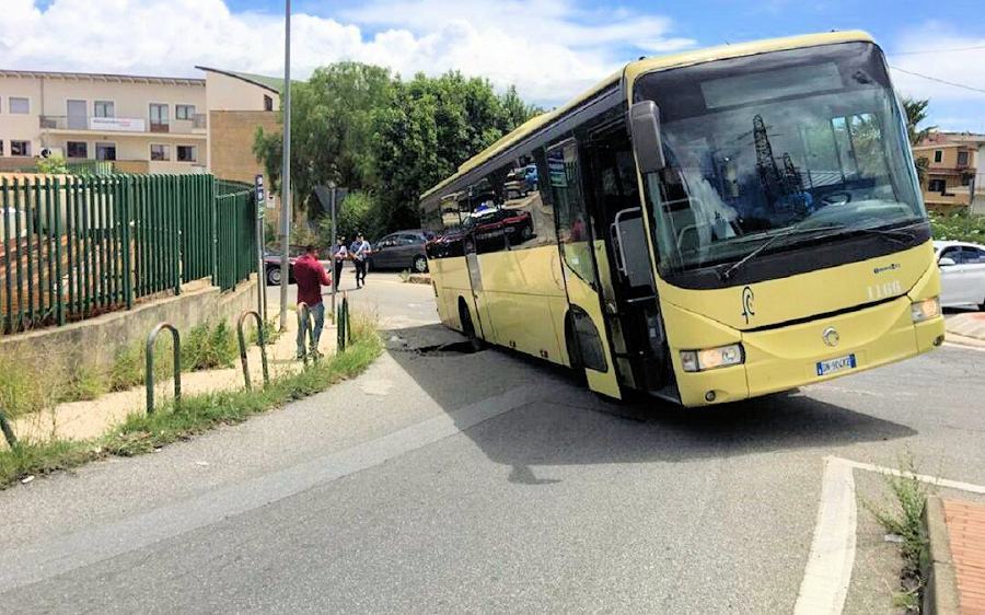 Vorgine Bus incastrato vibo