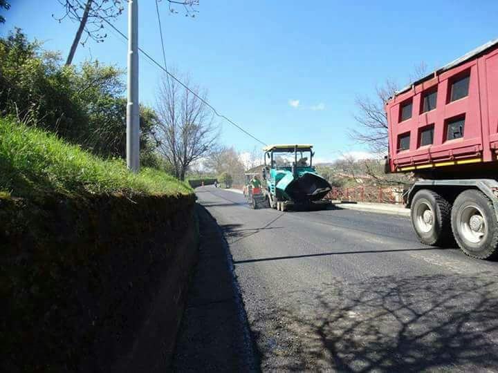 Buche a Rende, il Comune interviene con le bitumazioni 65 WhatsApp Image 2018 04 03 at 14.07.56 2
