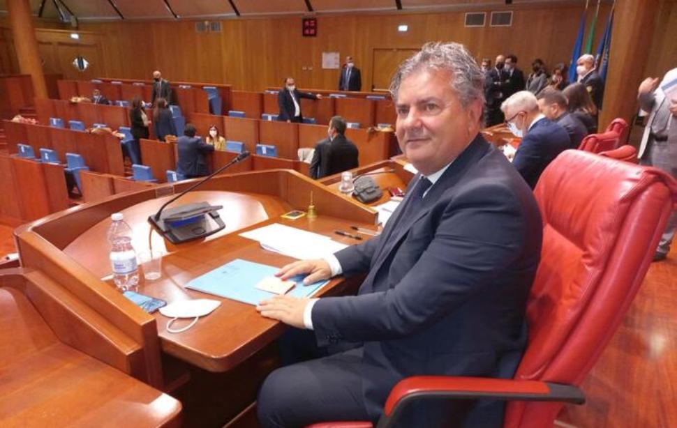Mancuso, garantire diritto salute calabresi: "Reclutamento medici cubani serve fronteggiare difficoltà" 51 a7af94609bd5b5f9dc7f32d1cc7faa5b