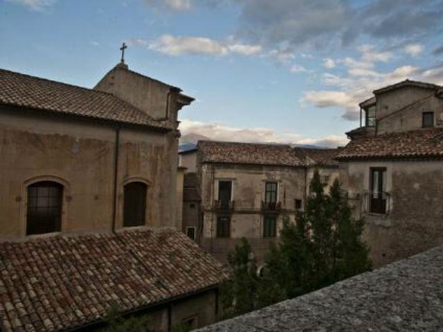 Palazzo Gervasi: fotografia di quell'edificio dimenticato 68 aa8cd4d720c6e553885016499a3a0ca2