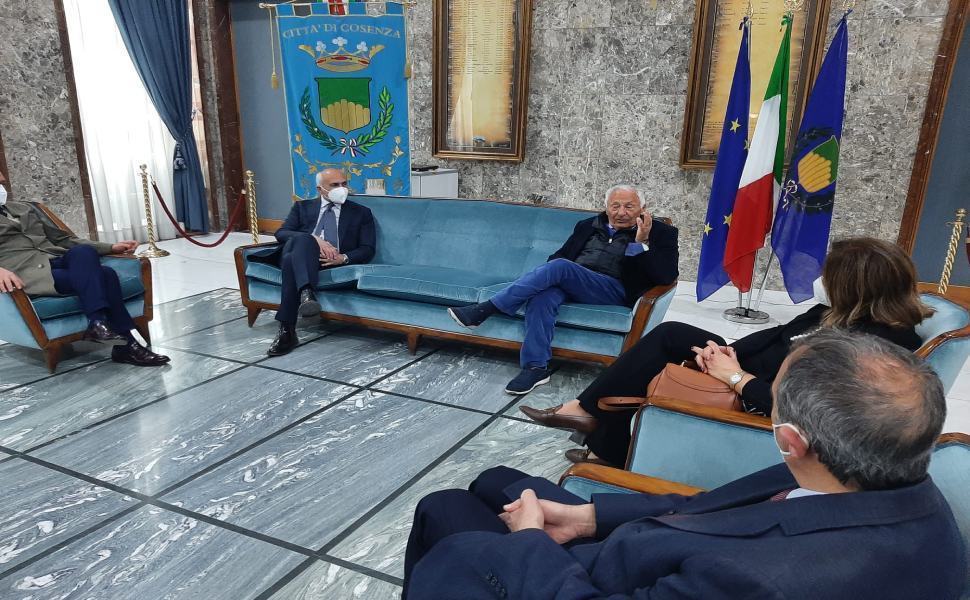 ab8344cb b602 41bc b30f ed076521df3d 1