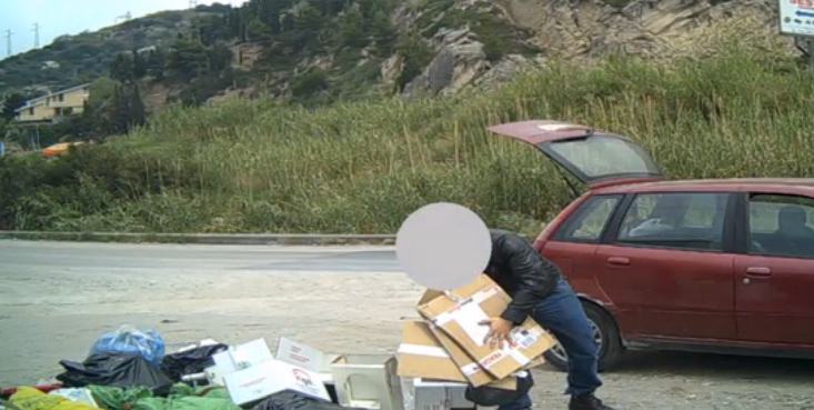 abbandono rifiuti amantea 02