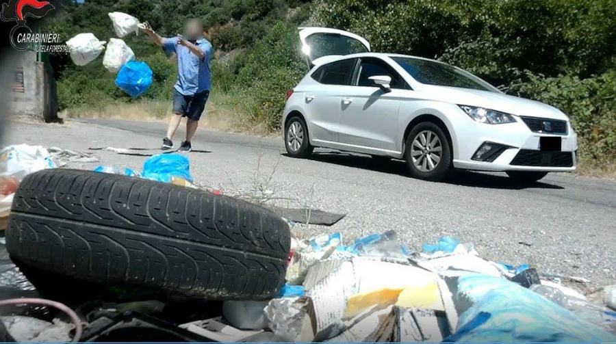 Abbandono di rifiuti ad Acri e Bisignano, identificati e sanzionati i trasgressori 53 abbandono rifiuti4