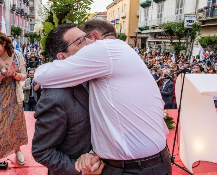 abbraccio Gentile e Paolini