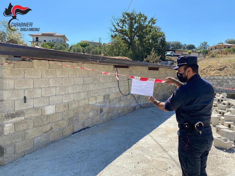 Montalto Uffugo, carabinieri sequestrano fabbricati abusivi in una zona agricola 65 abusi 3