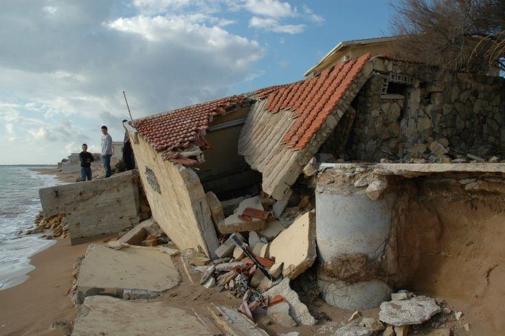 Truffate dal costruttore quattro famiglie dovranno lasciare casa per la demolizione (AUDIO INTERVISTA) 197 abusivismo edilizio calabria tortora