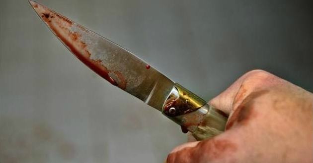 accoltellato sangue 2