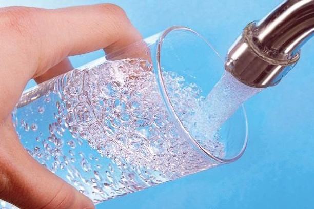 Acqua a Cosenza, Occhiuto replica al Pd: "Ecco i dati reali". Intanto spuntano anomalie sulla fatturazione 55 acqua 15