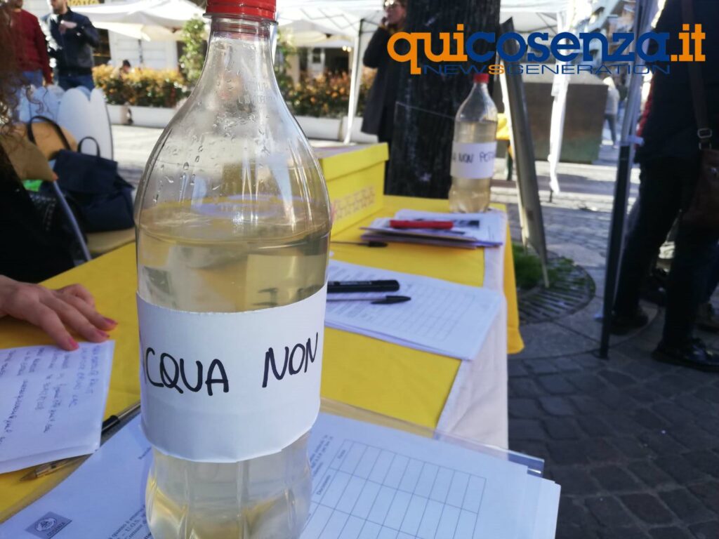 Cosenza, acqua inquinata: «Solo allarmismo, tutto sotto controllo» 1 acqua 31