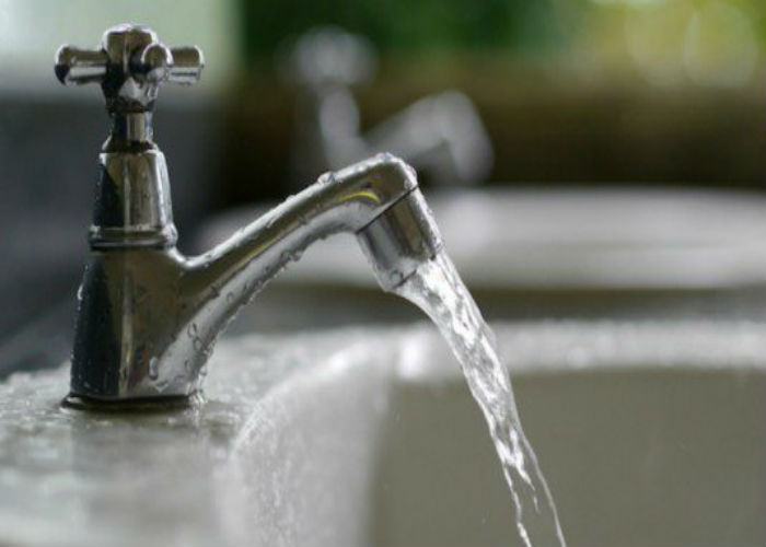 Acqua e Cantiere Calabria da Cosenza l'urlo di rabbia: "Il servizio deve essere pubblico" 60 acqua-rubinetto