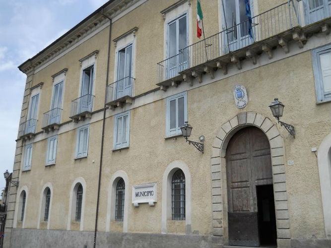 Il sindaco di Acri scrive alla Provincia: "Difenderemo l'Ufficio del Lavoro" 51 acri comune