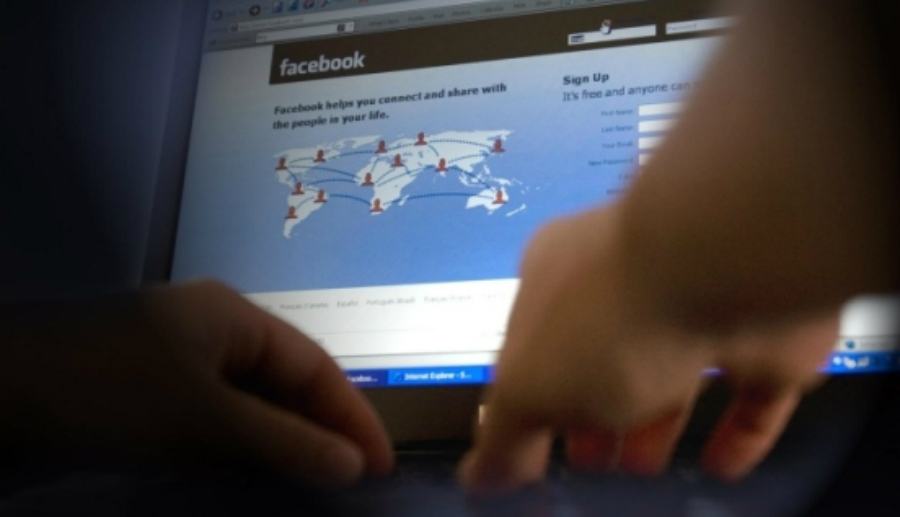 adescamento facebook 2