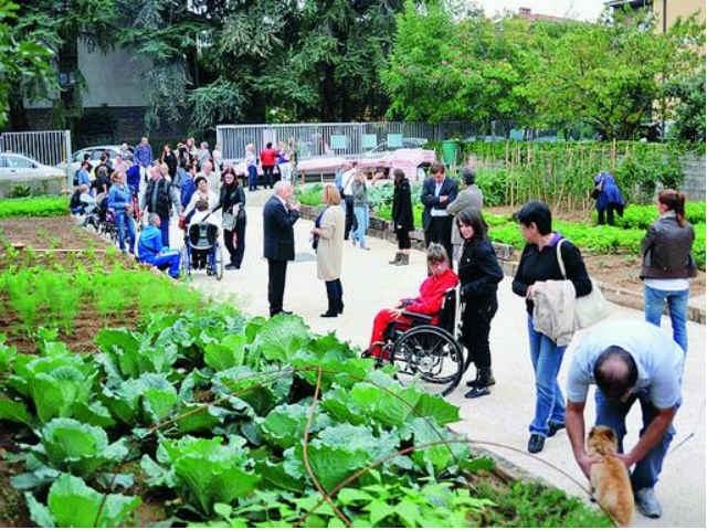 aeed9944fb4030d557eef85338c2c17e